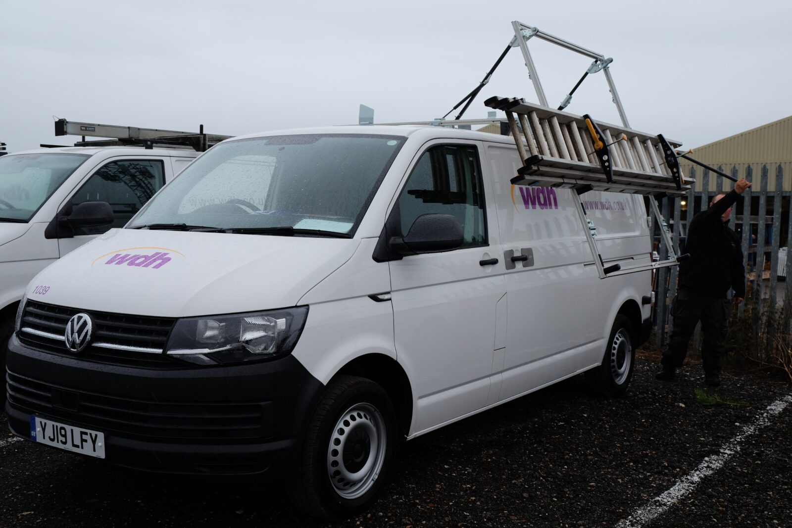 Easy loading of ladders